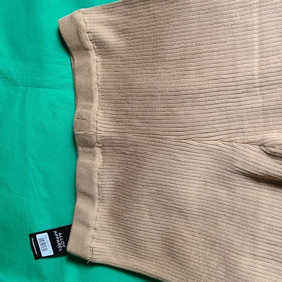 Ladies Pants 👖 😍 - Picture 2 of 10